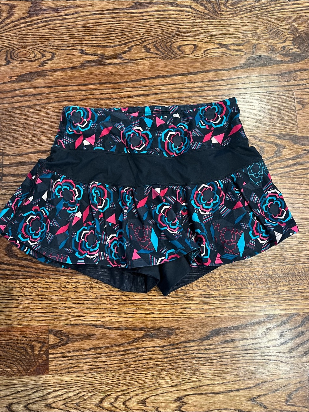 SkirtSports Small Lioness